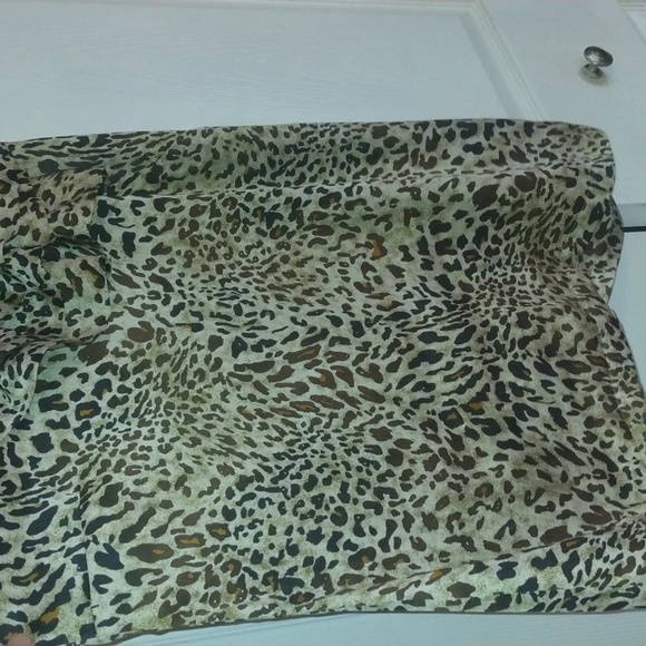 Essentials by Milano women's animal pattern sleeveless top SZ XL NWoT - Picture 4 of 17